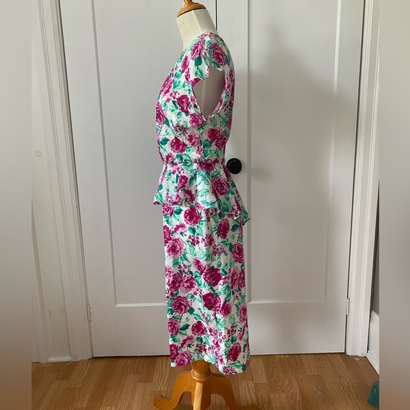 Vintage Floral Dress - Picture 5 of 15